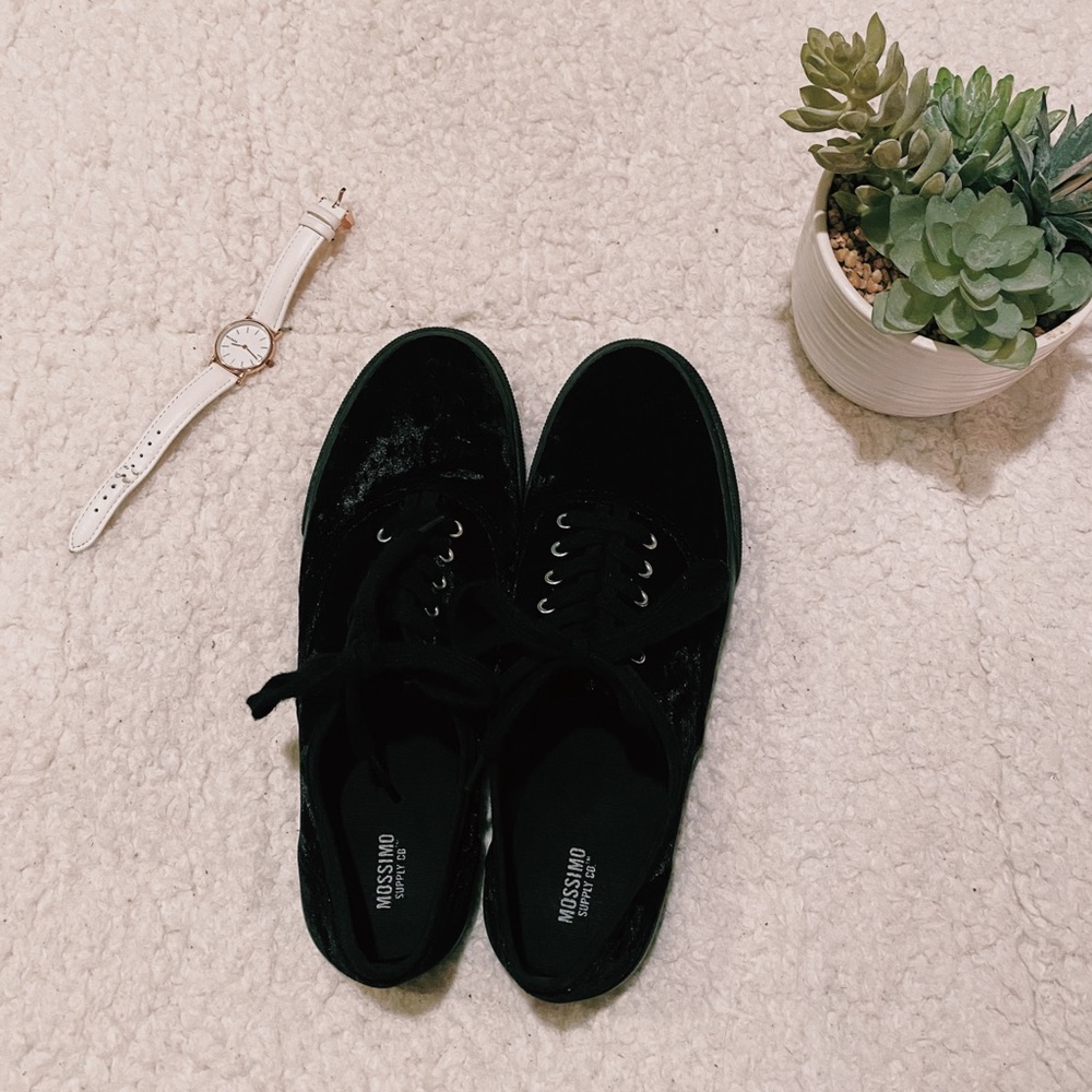black velvet shoes :)